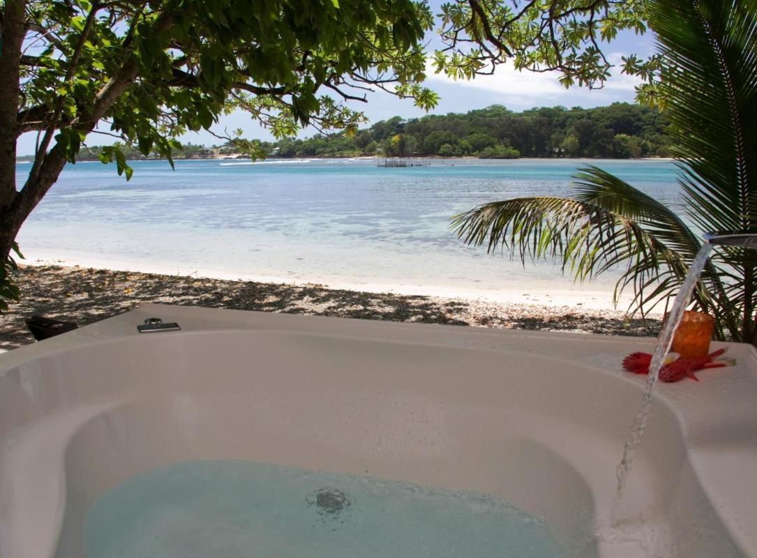 Erakor Island Resort & Spa Port Vila Exterior photo