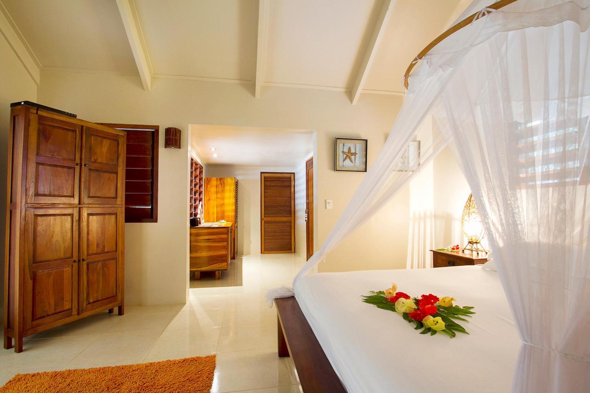 Erakor Island Resort & Spa Port Vila Exterior photo