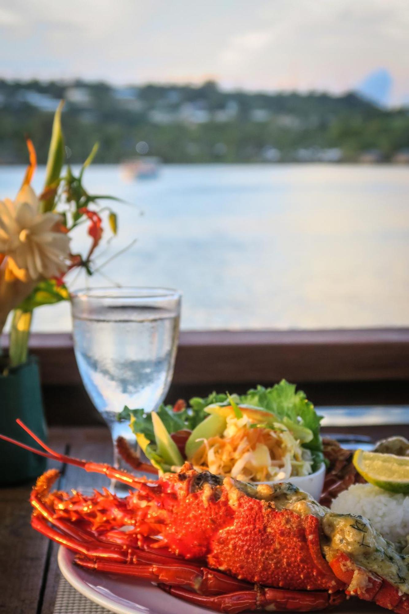 Erakor Island Resort & Spa Port Vila Exterior photo